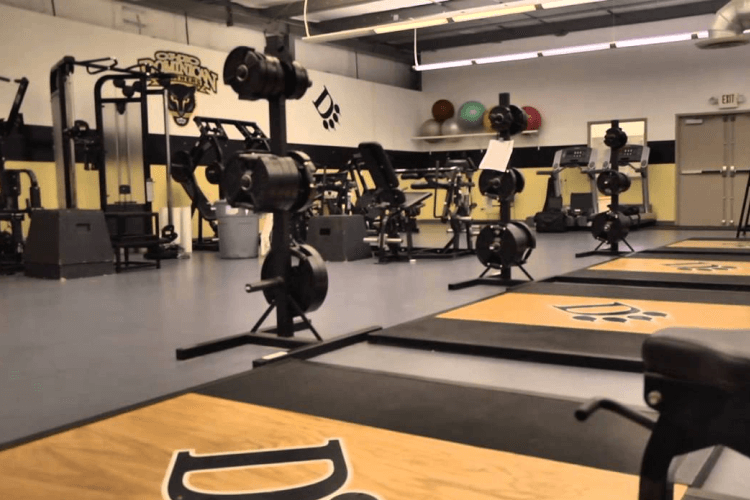 ohio-dominican-university_student-recreation-center_weight-room_facility